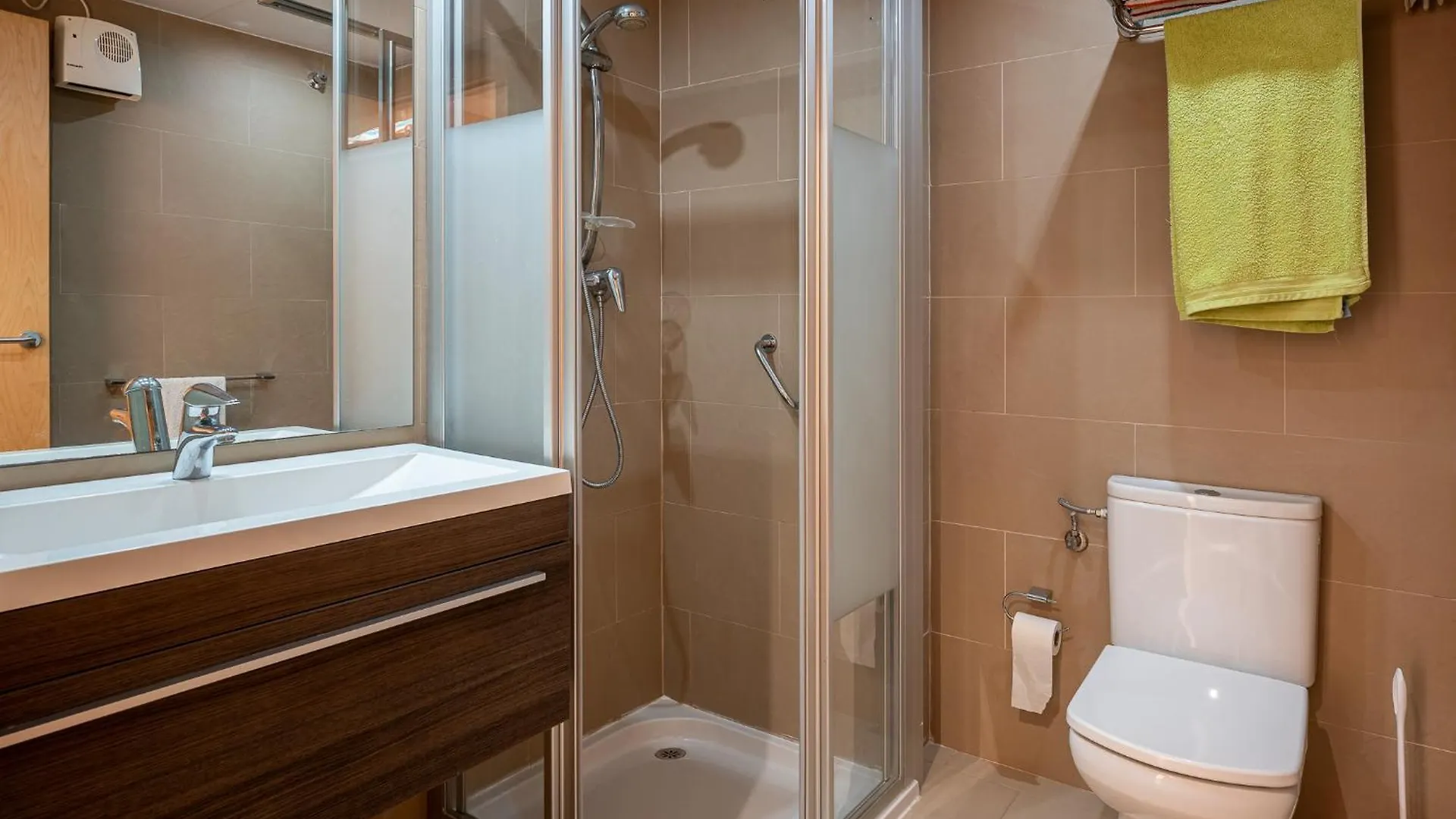 شقة At008 Segunda Linea, Vista Mar, Airco, Muy Bien Equipado تورّيذيمْبَرّا